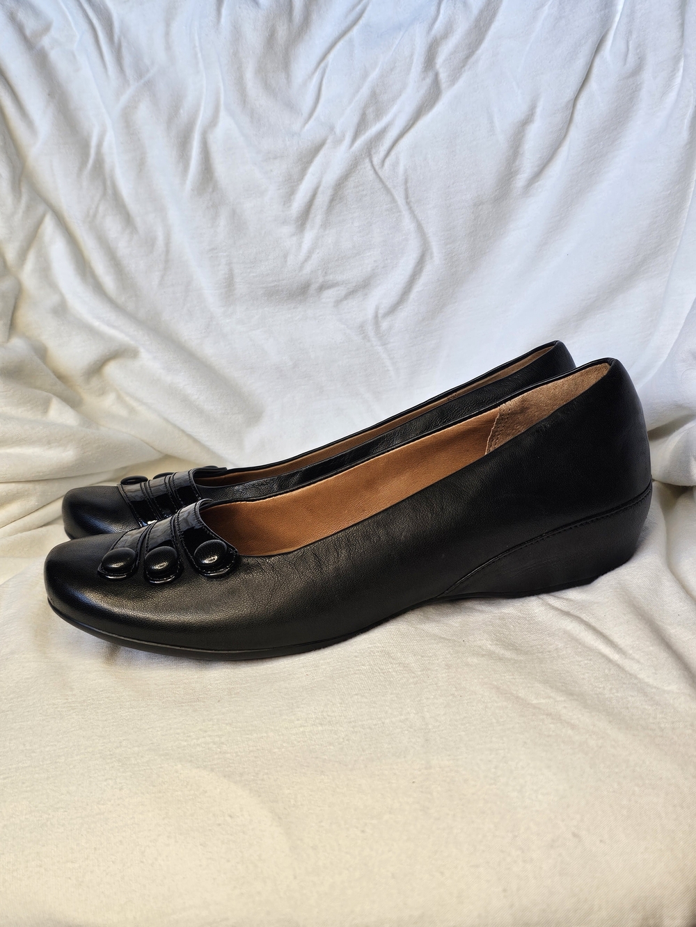Clarks Artisan black leather "Concert Drum" Ballet Flats Slip On - Picture 2 of 11